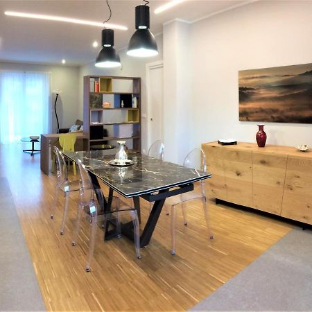 Residenza La Vedetta Apartment Алба Екстериор снимка
