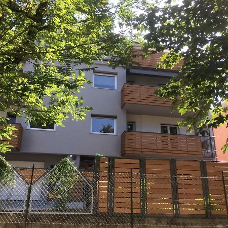 Residenza La Vedetta Apartment Алба Екстериор снимка