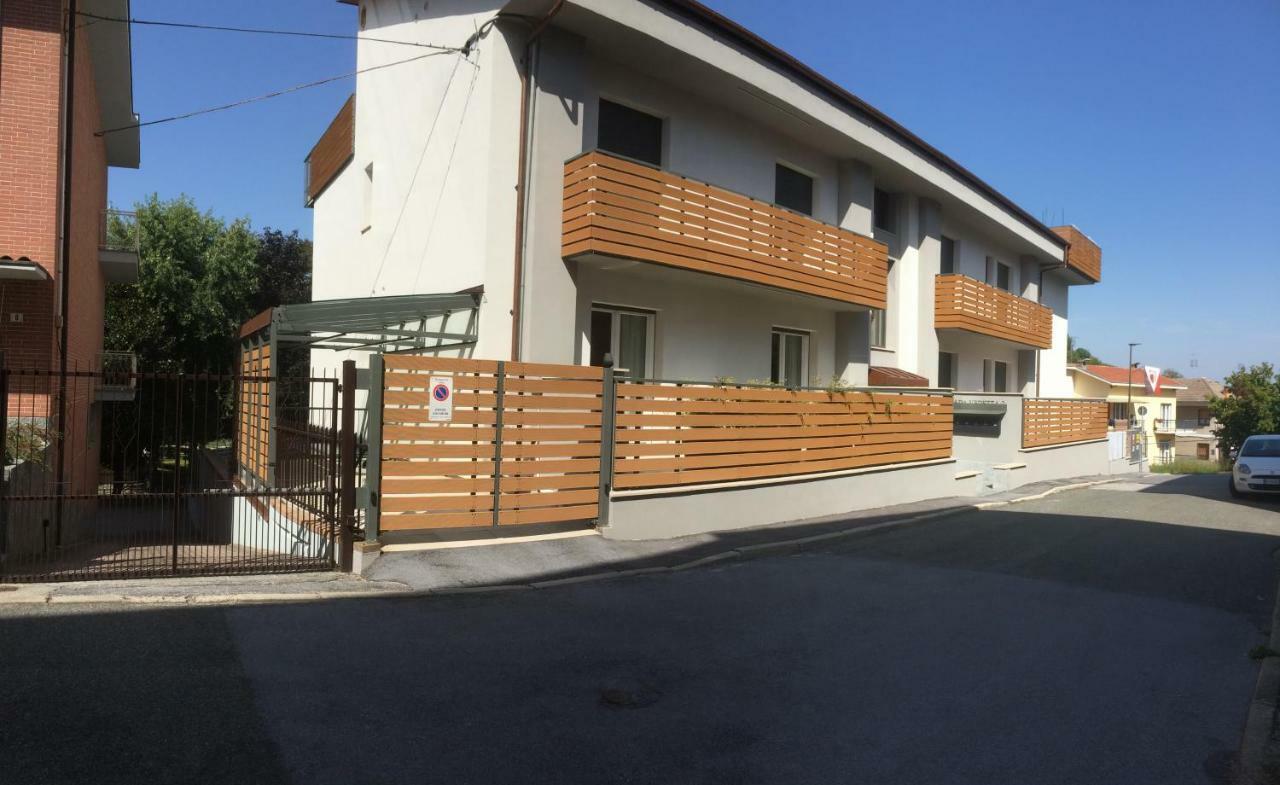 Residenza La Vedetta Apartment Алба Екстериор снимка